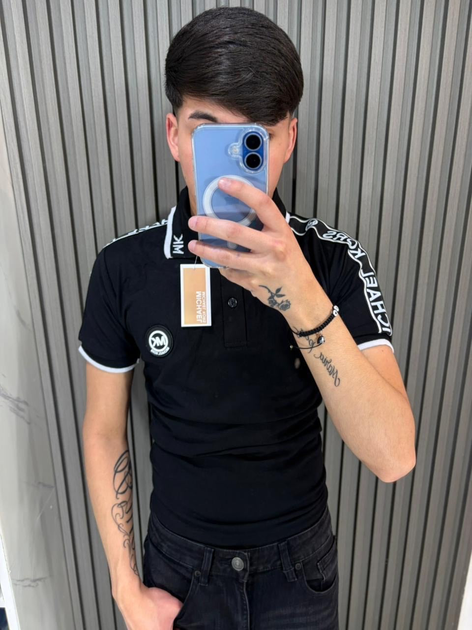 Polera Con Cuello MK